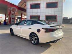 Nissan Maxima